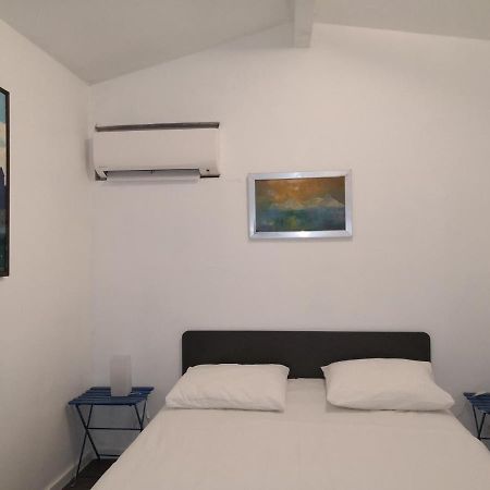La petite maison de Lingling Mornas Esterno foto