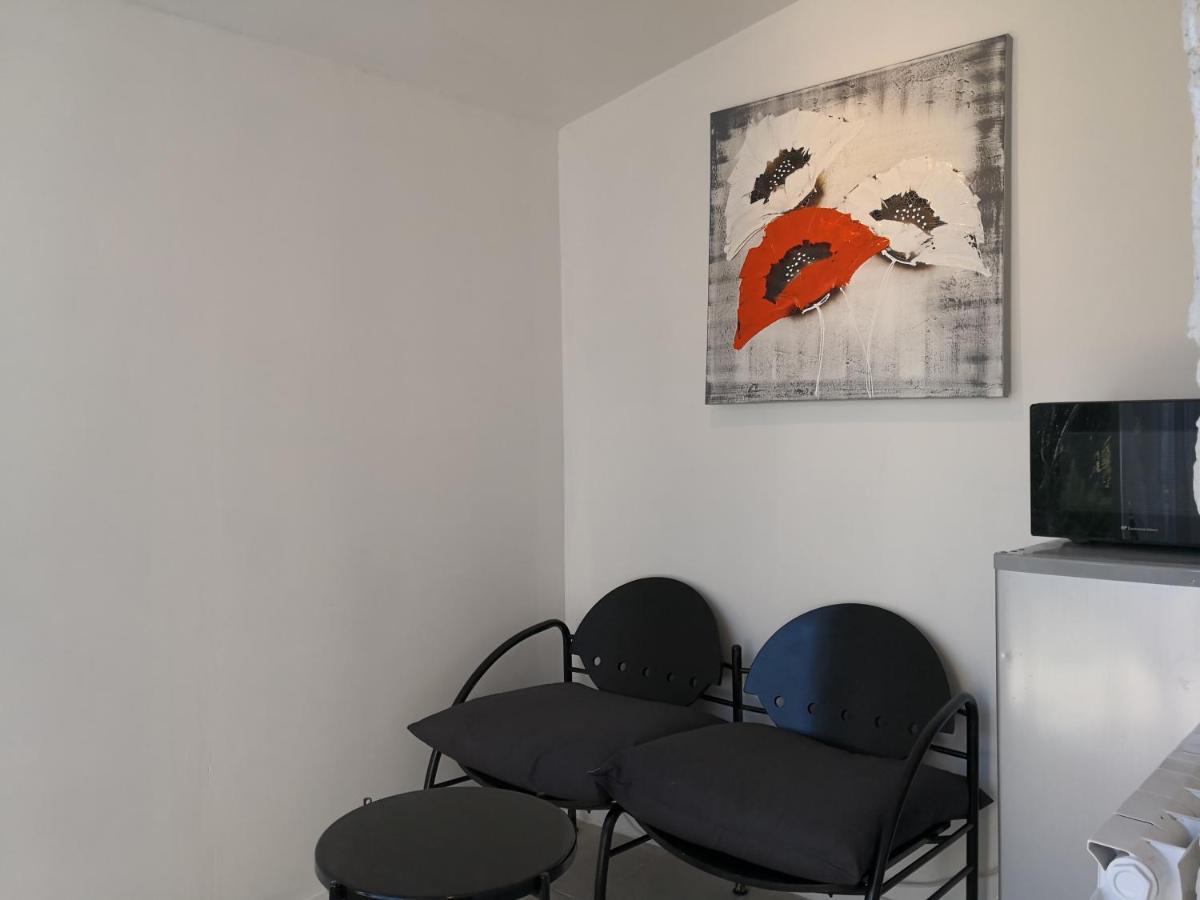 La petite maison de Lingling Mornas Esterno foto