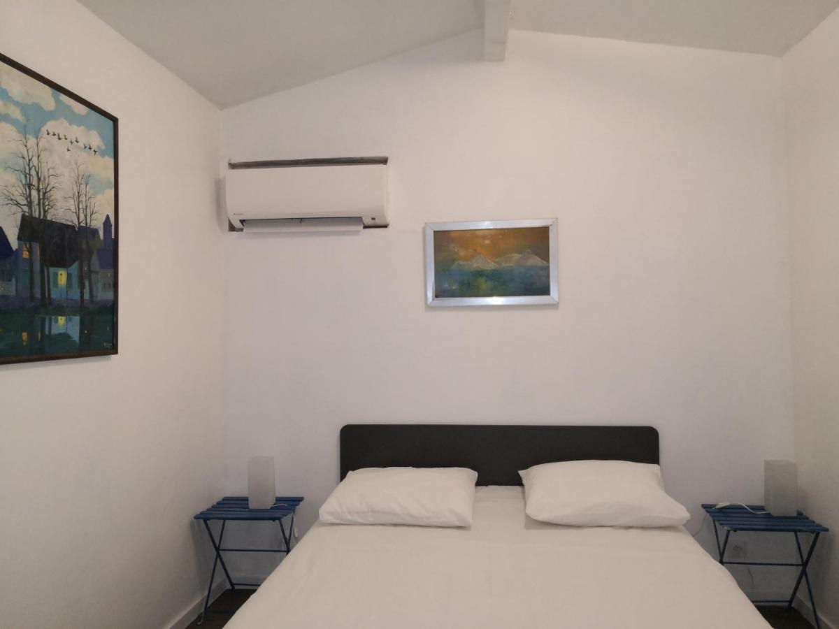 La petite maison de Lingling Mornas Esterno foto